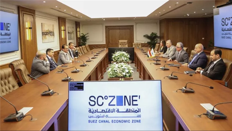 باستثمارات 10 ملايين دولار.. رئيس اقتصادية قناة السويس يشهد توقيع عقد مشروع شركة 