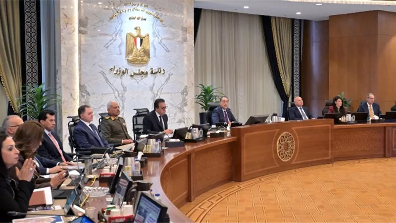 رئيس الوزراء يُتابع إجراءات منع تهريب السلع والبضائع في مختلف المنافذ