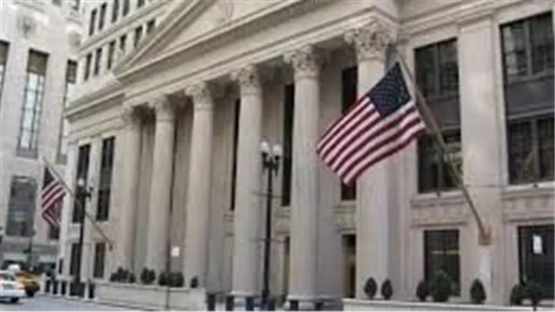 البنوك المركزية الخليجية تخفض أسعار الفائدة 25 نقطة