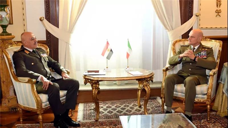 الفريق أحمد خليفة رئيس أركان حرب القوات المسلحة يعود إلى أرض الوطن بعد إنتهاء زيارته الرسمية لدولة إيطاليا