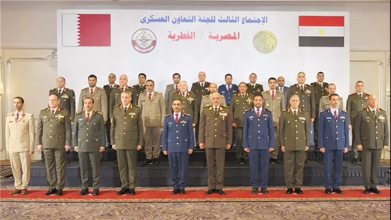الفريق أحمد خليفة رئيس أركان حرب القوات المسلحة يلتقى رئيس أركان القوات المسلحة القطرية