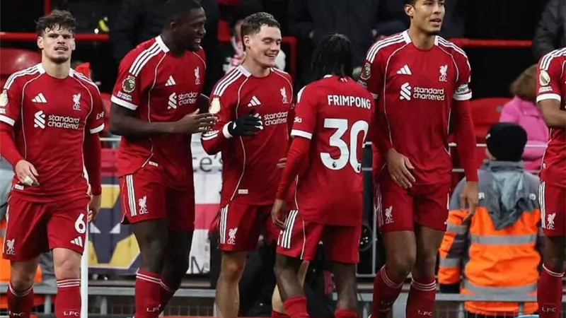 ليفربول في ورطة.. مدافع 