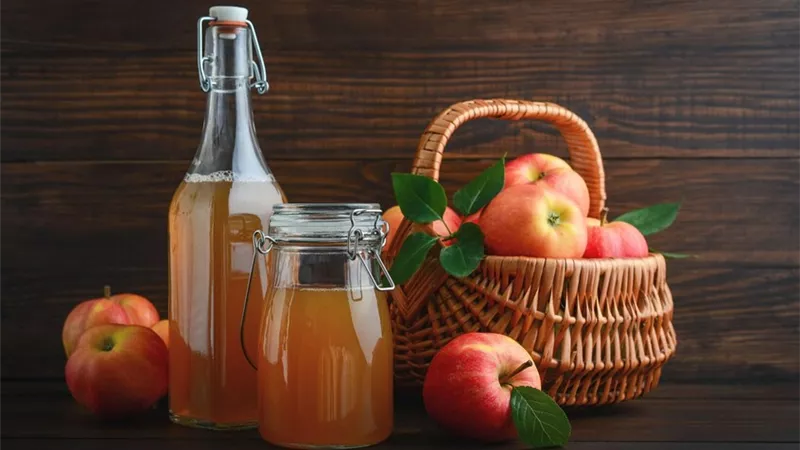 الكركم وخل التفاح.. ماذا يحدث لجسمك عند تناولهما معًا؟