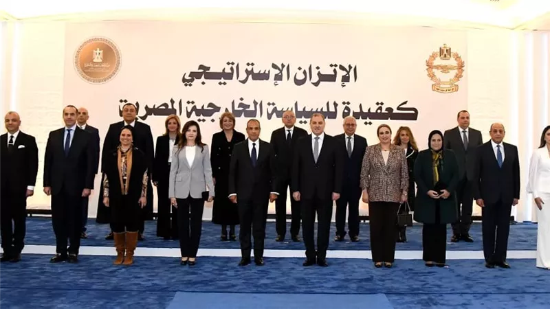 بالتعاون مع وزارة الخارجية والهجرة وشئون المصريين بالخارج القوات الجوية تنظم ندوة تثقيفية بعنوان 