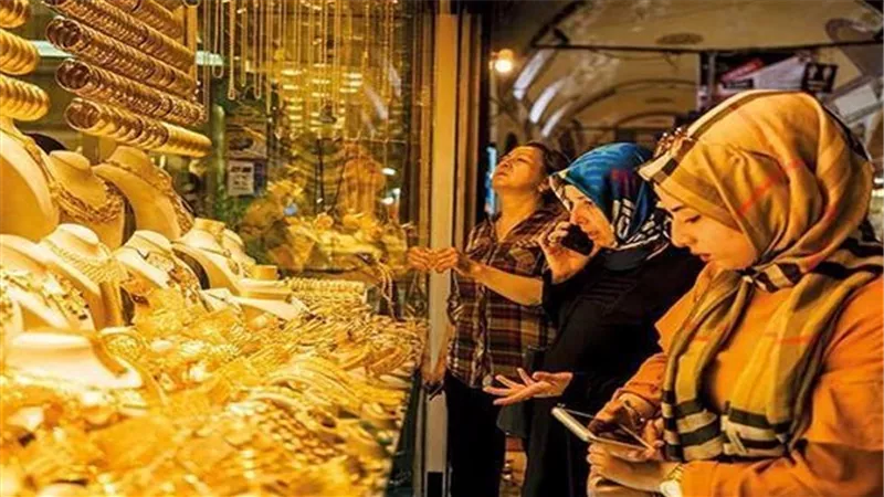 أسباب تراجع أسعار الذهب اليوم.. خسائر كبيرة وتوقعات صادمة