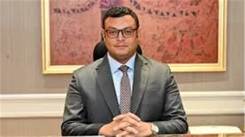 وزير الإسكان يتفقد وحدات 