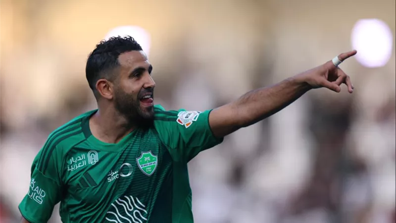 محرز يسطر تاريخا جديدا في دوري أبطال آسيا للنخبة