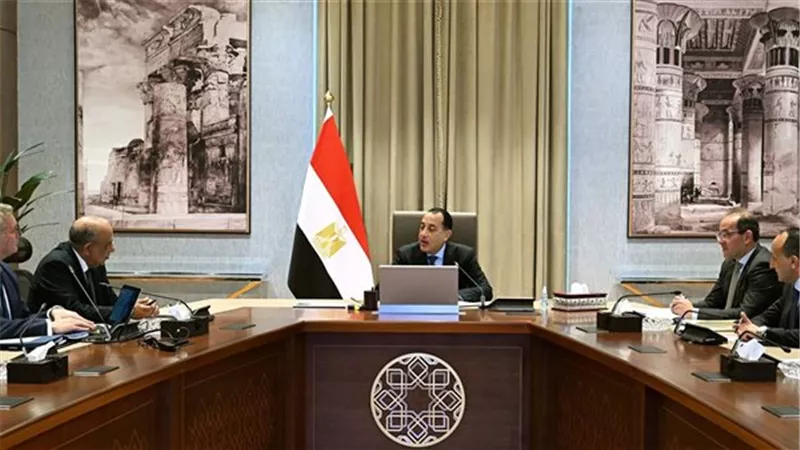 وزير البترول: التعاقد على شحنات من الغاز الطبيعى المسال من مصادر متنوعة
