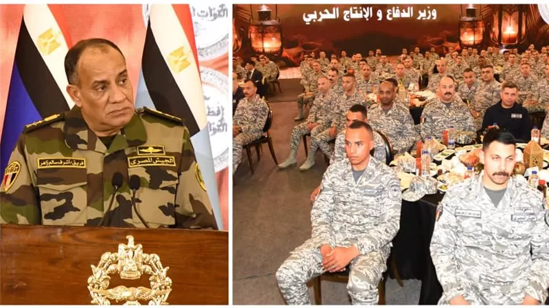 الفريق أشرف سالم زاهر القائد العام للقوات المسلحة وزير الدفاع والإنتاج الحربى  يلتقى مقاتلى القوات الجوية ويشاركهم تناول وجبة الإفطار