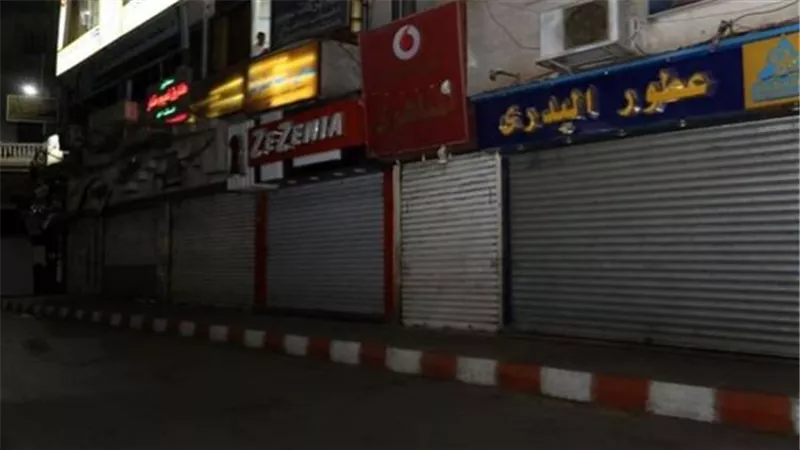 «11 ولا 12؟».. مواعيد غلق المحلات اليوم بعد تطبيق التوقيت الصيفي