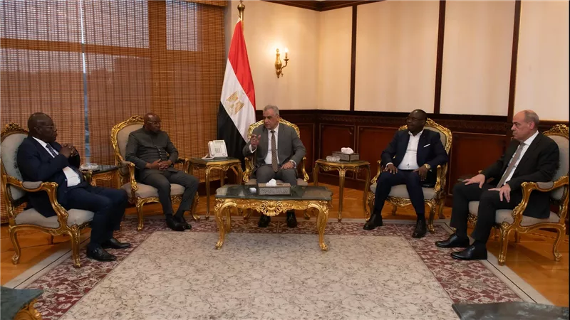 وزير الإنتاج الحربي يستقبل وفد رفيع المستوى من جمهورية أفريقيا الوسطى لبحث أوجه التعاون المشترك