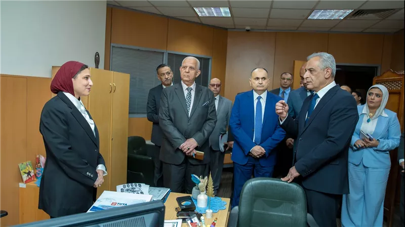 خلال تفقده لشركة تويا تكنولوجي.. وزير الدولة للإنتاج الحربي يتابع منظومات العمل الرقمية وتأمين الشبكات