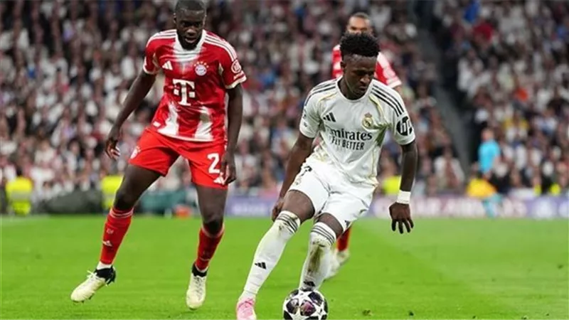 ريال مدريد يقلب الطاولة على بايرن ميونخ بـ (3-2) في شوط أول 