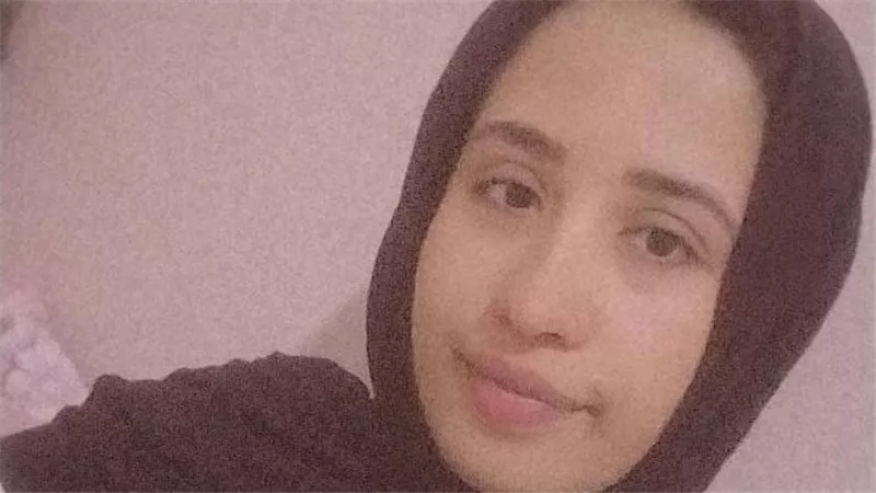 «مشغولات و18 ألف جنيه».. ربة منزل تتهم عاملة بسرقة ذهب وأموال وتهديدها في الهرم