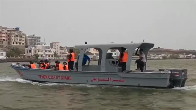 خطف ناقلة نفط قبالة اليمن واقتيادها نحو الصومال