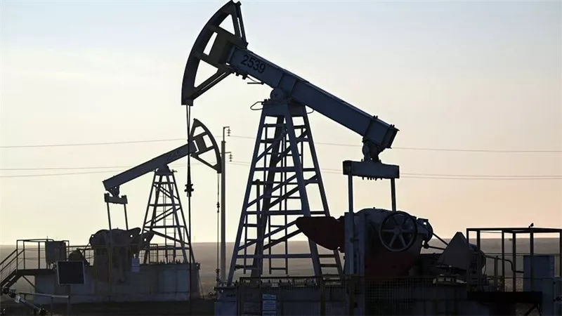 الوكالة الدولية للطاقة: الاقتصاد العالمى فى دائرة الخطر بسبب نقص مخزونات النفط