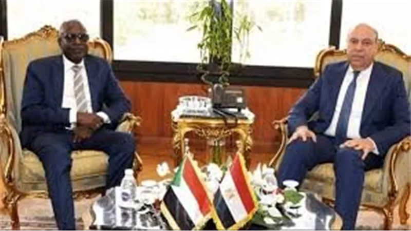 وزير الطيران يستقبل وزير النقل السوداني لتعزيز التعاون الإستراتيجي