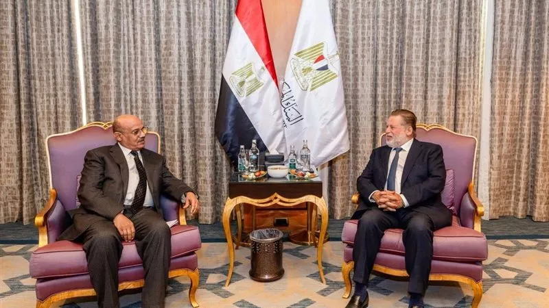 تعزيز الشراكة المصرفية بين مصر واليمن.. المركزي يبحث دعم الاستقرار المالي