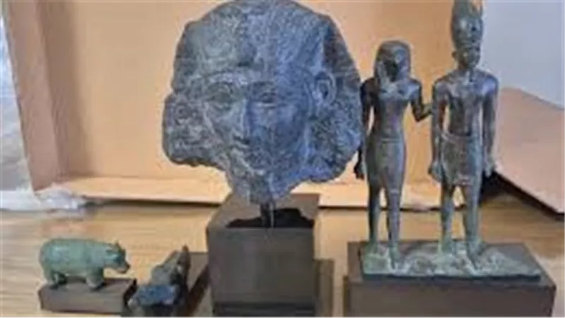 في موكب ملكي جديد.. مصر تنجح في استرداد 4 قطع أثرية نادرة من أمريكا بينها رأس تمثال من الأسرة 18