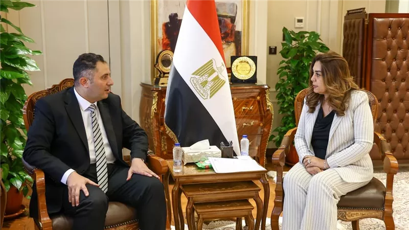 وزيرة التنمية المحلية تتابع مع محافظ دمياط مشروعات الخطة الاستثمارية وملفات التصالح ومنظومة النظافة