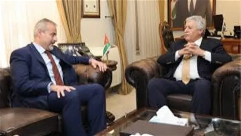 السفير المصرى فى عمان يبحث مع وزير العمل الأردنى أوضاع العمالة المصرية