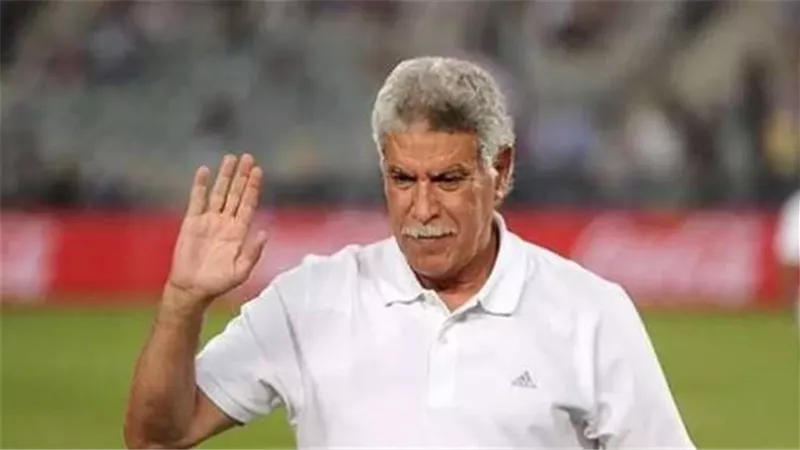 «غيّرت كالون الشقة في غيابي».. حسن شحاتة يحرر محضرًا ضد زوجته بعد خروجه من المستشفى