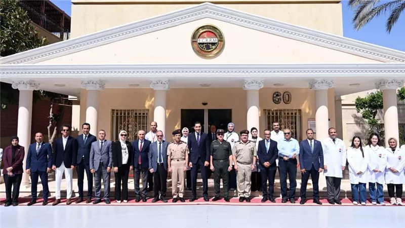 مركز البحوث الطبية والطب التجديدى للقوات المسلحة يستقبل وزير الشباب والرياضة