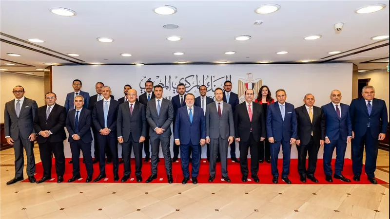 تنفيذًا للتوجيهات الرئاسية.. محافظ البنك المركزي المصري ووزير الصناعة يطلقان صندوق إعادة هيكلة المصانع المتعثرة برأسمال مليار جنيه