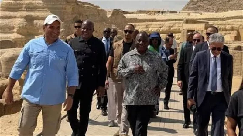 رئيس جمهورية جنوب أفريقيا يزور المتحف المصري الكبير ومنطقة أهرامات الجيزة