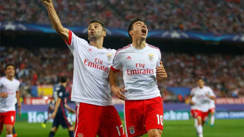 شاهد.. بنفيكا يحرج اتلتيكو مدريد في عقر داره بدوري الأبطال