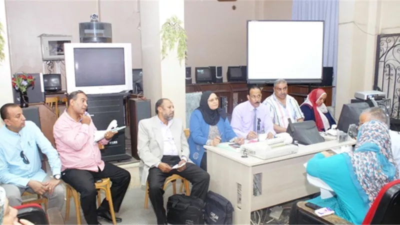 اجتماعات مستمرة لسد العجز بالمدارس من المعلمين